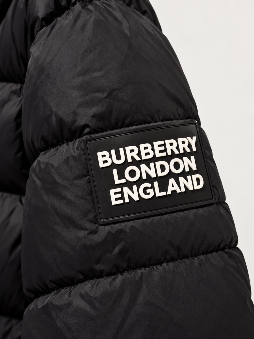 Burberry Black Quilted Puffer Jacket with Check-Lined Hood. Gift just too big 🥲 - Picture 4 of 5